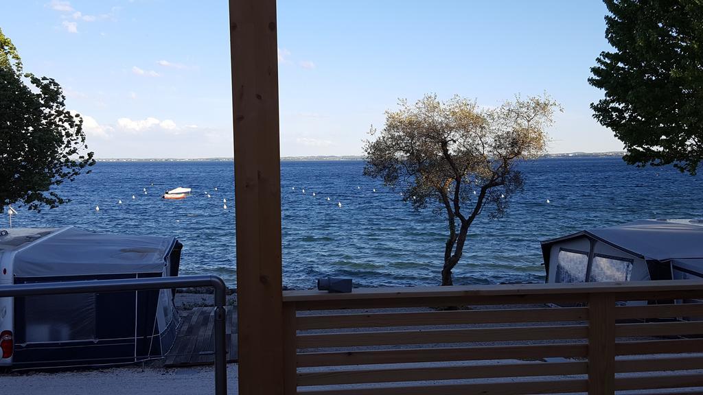 Campeggio Delle Rose Moniga del Garda Екстериор снимка