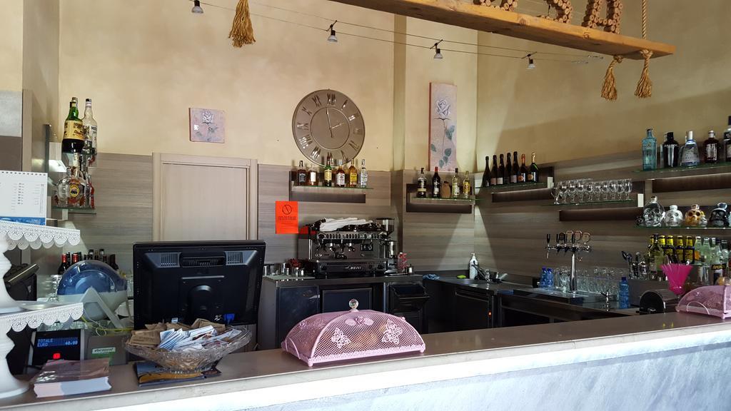 Campeggio Delle Rose Moniga del Garda Екстериор снимка